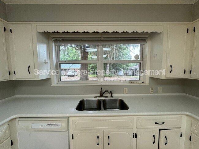 Building Photo - 5245 Conecuh St