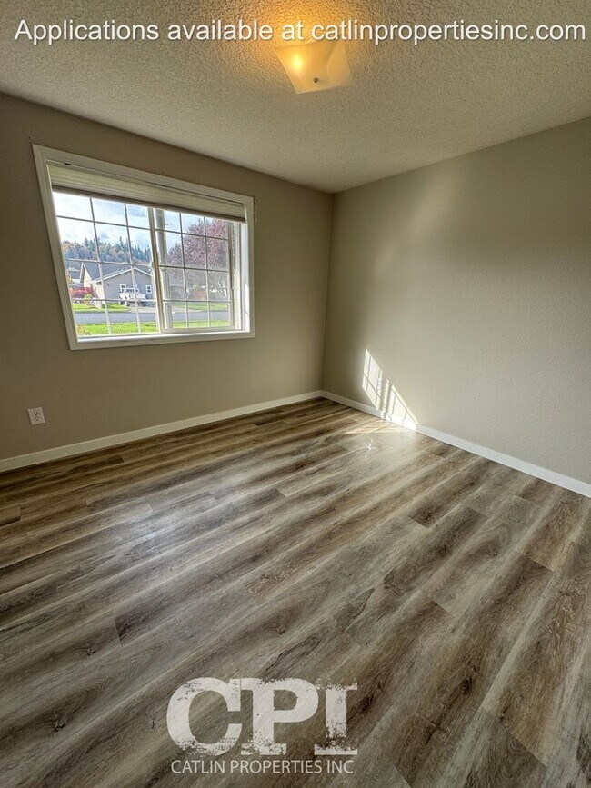 Building Photo - 119 Penny Ln