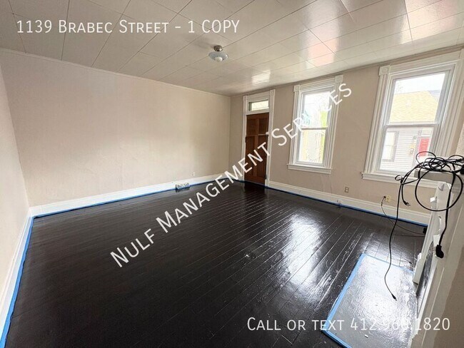 Building Photo - 1139 Brabec St