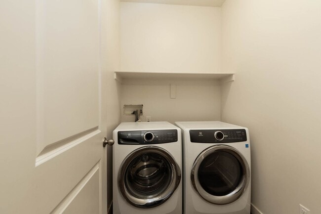 Building Photo - **Charming Rental Home in Highly Desirable...