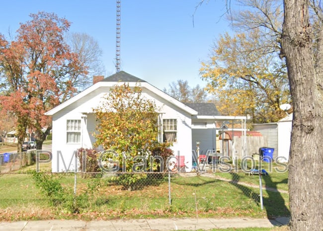 Primary Photo - 1404 E Cantrell St