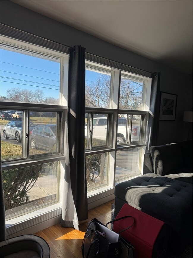 Building Photo - 548 Pinnacle Rd