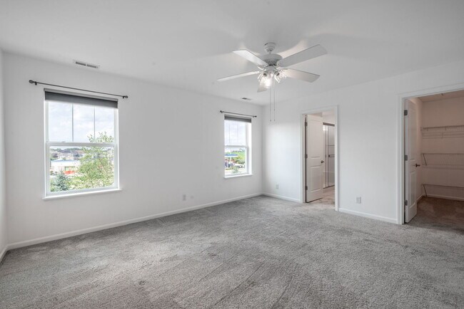 Building Photo - 1024 Moraine Dr
