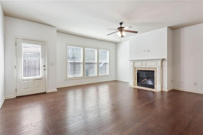 Building Photo - 655 Township Cir