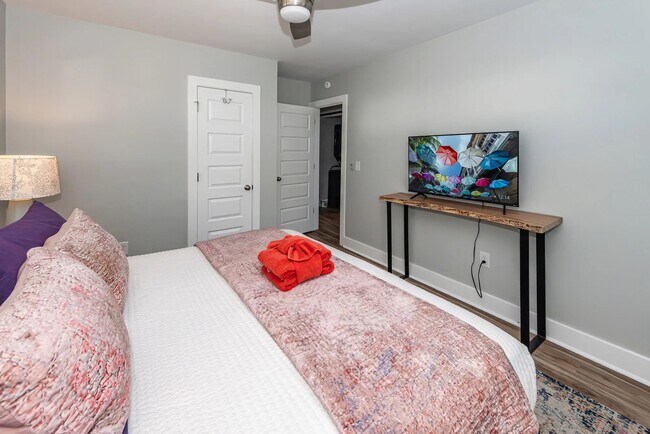 Building Photo - 1511 Larry St