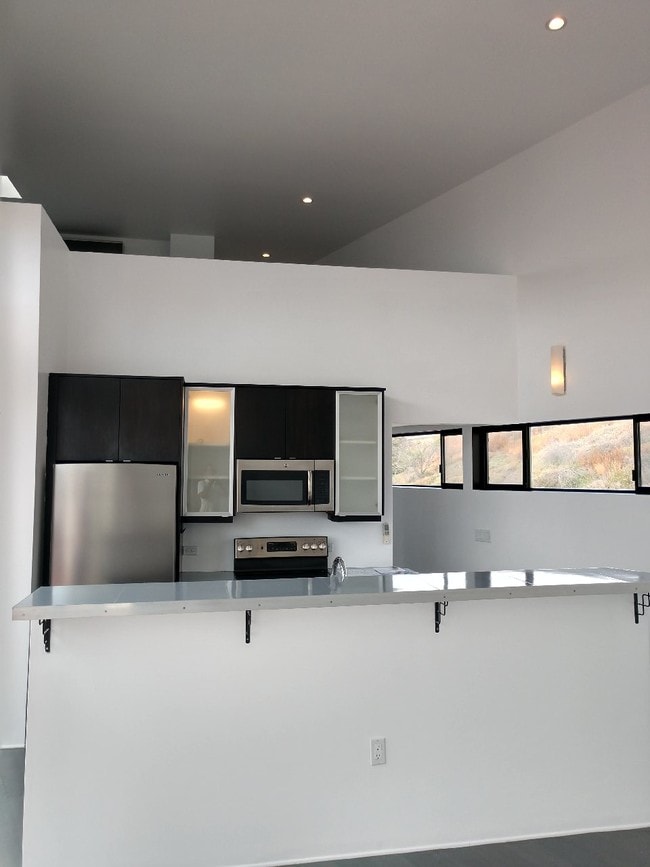 Building Photo - 2120 State Street