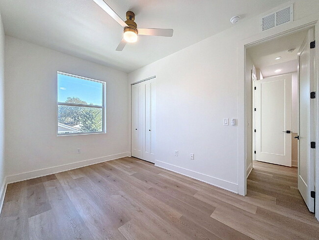 Building Photo - 334 14th St N