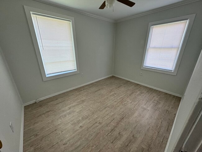 Building Photo - 1210 Live Oak Ave