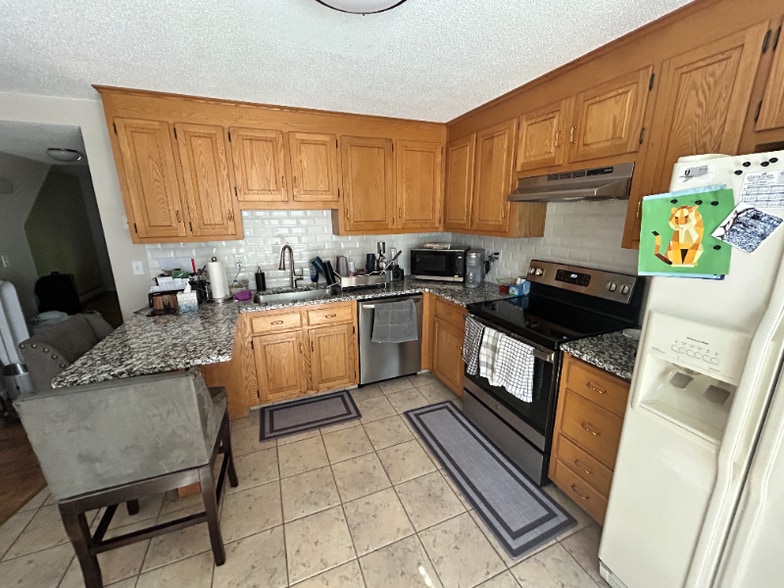 Building Photo - 84 Songbird Ln