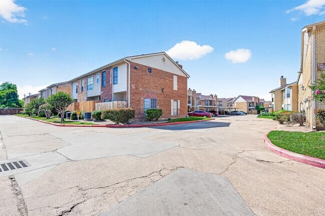 Building Photo - 3600 Jeanetta St