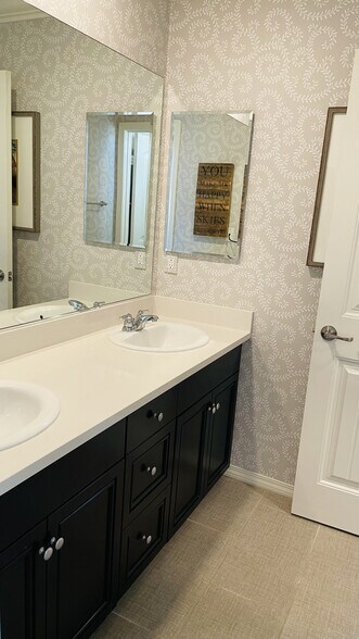 Building Photo - 24359 Verdugo Cir