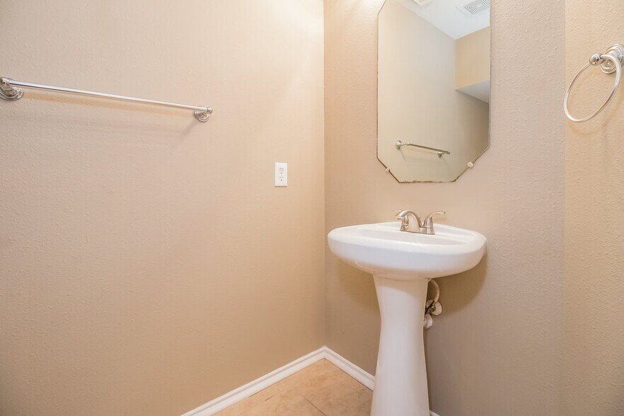 Building Photo - 14902 Arizona Sky Ct