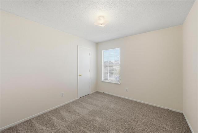 Building Photo - 504 Kings Way Dr