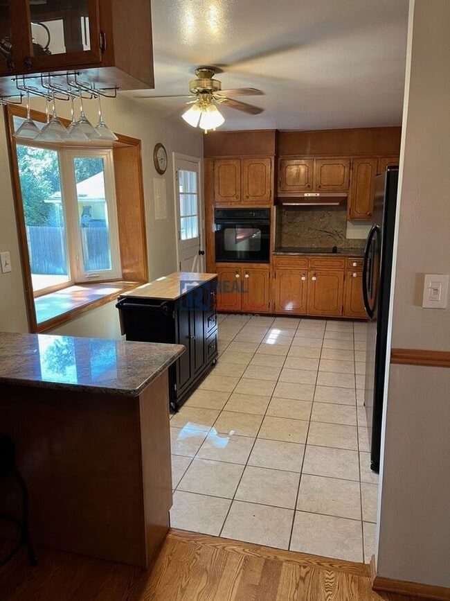 Building Photo - 4105 Tumbleweed Dr