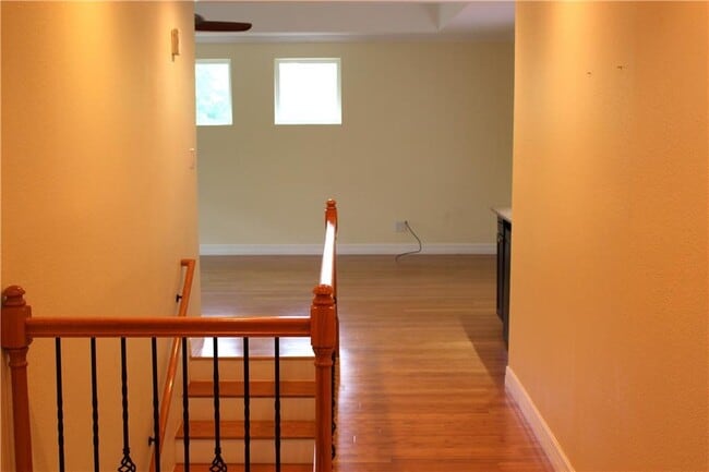 Building Photo - 200 N Kings Canyon Dr