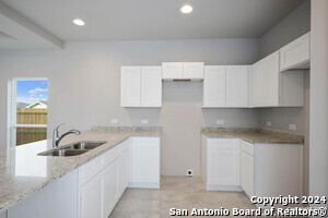 Building Photo - 8627 Valentina Wy