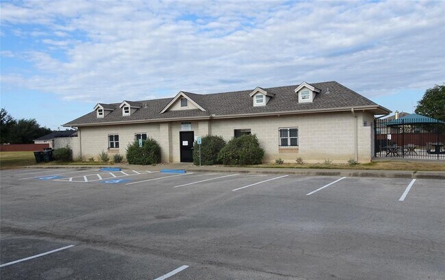 Building Photo - 107 Thompson Trail