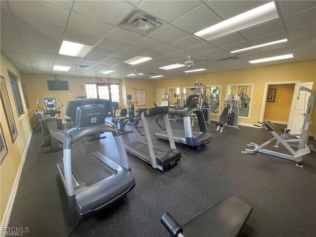 Building Photo - 8550 Kingbird Loop