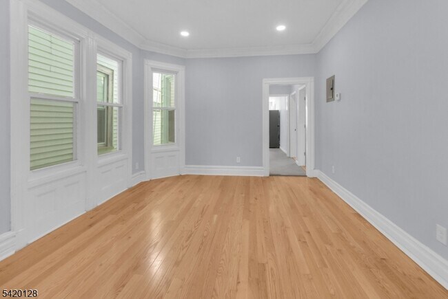 Building Photo - 157 Fairmount Ave