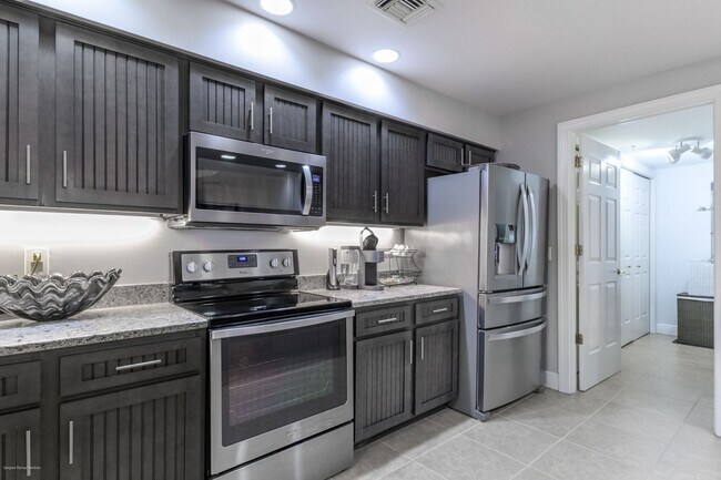 Building Photo - TURNKEY FURNISHED EXECUTIVE RENTAL IN BURN...