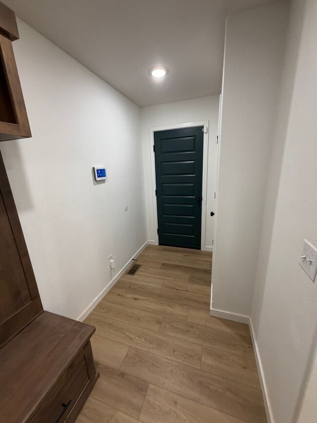 Building Photo - REMODELED 5 Bedroom | 3 Bathroom | 3 Car Garage HOME -- 3,554 sqft | BASEMENT! | NIXA SCHOOLS | F...