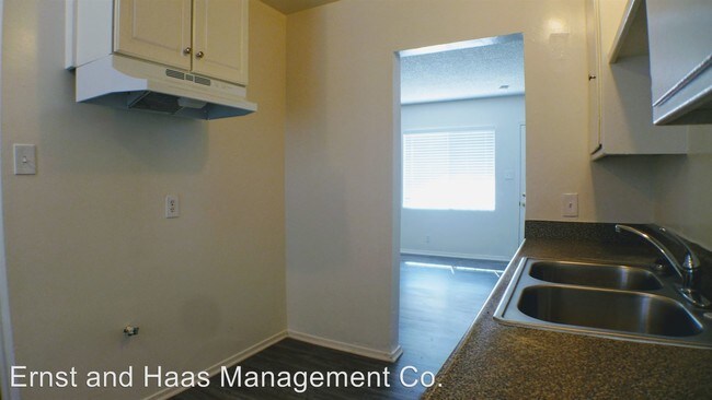 Building Photo - 202 N Culver Ave