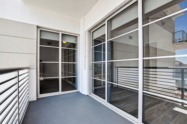 Building Photo - 155 E Boca Raton Rd
