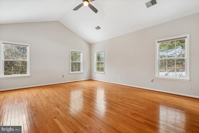 Building Photo - 3 Big Oak Ct