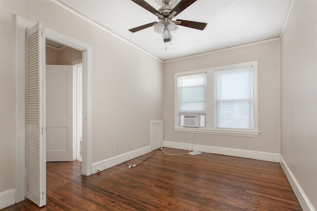 Building Photo - 5900 Oram St