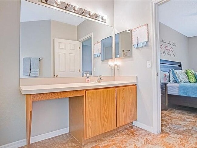 Building Photo - SINGLE FAMILY HOME IN POINCIANA 3/2