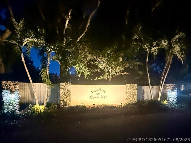 Building Photo - 3180 NE 48th Ct