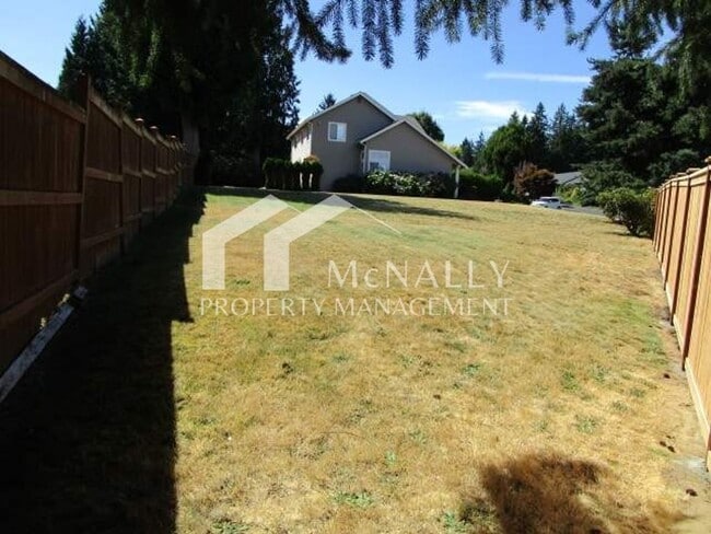 Building Photo - 4 Bedroom, 2.5 Bathroom Home in Gig Harbor