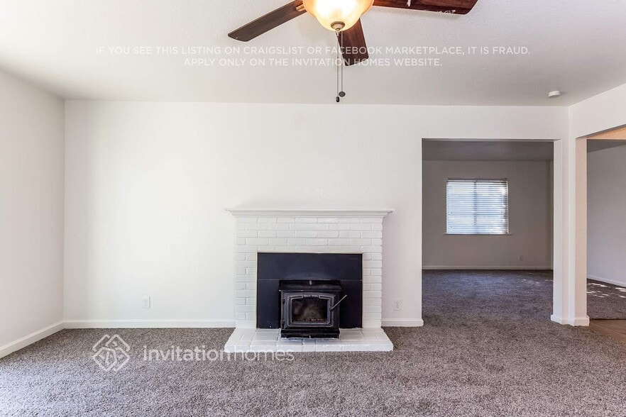 Building Photo - 10256 Octavia Way