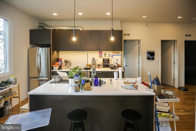 Building Photo - 2324 Memphis St