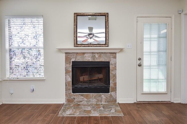 Building Photo - 4026 Almond Lake Dr