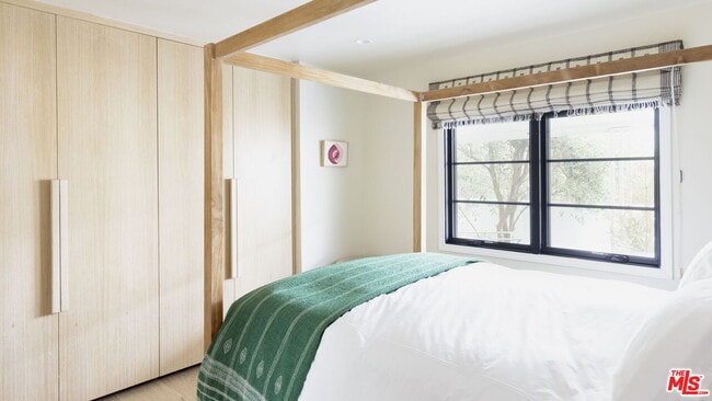 Building Photo - 29500 Heathercliff Rd