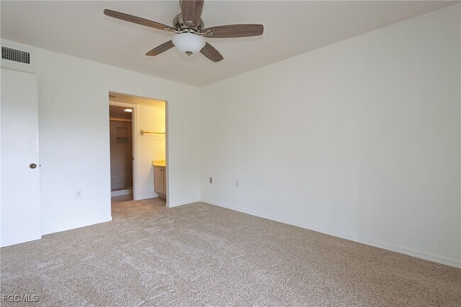 Building Photo - 1208 Commonwealth Cir