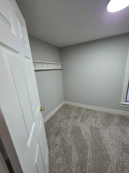 Building Photo - 1008 Kenilworth Ave