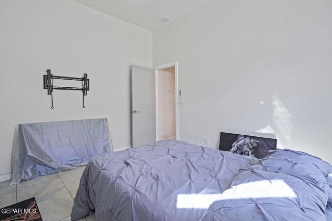 Building Photo - 244 Saltford Pl