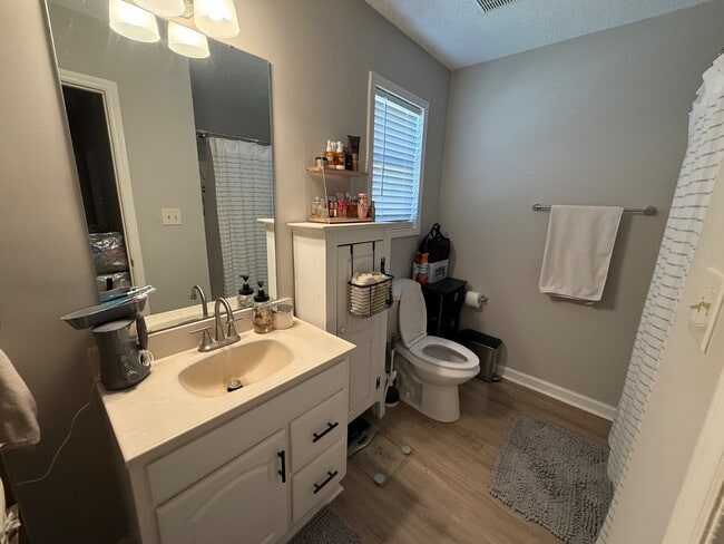 Building Photo - 108 Berry St