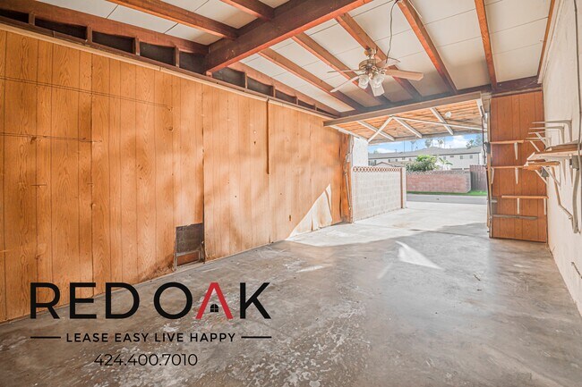 Building Photo - 15301 Woodruff Pl