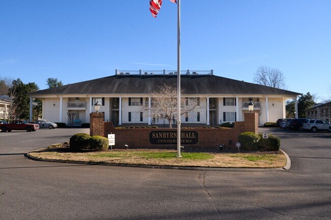 Primary Photo - Sanbyrn Hall 3-Bedroom Gem – Full Amenitie...
