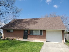 Building Photo - 4 Bedroom home with fenced in backyard and central air