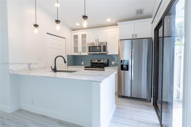 Building Photo - 22354 Pineapple Walk Dr