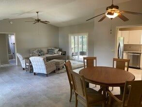 Building Photo - 1005 Goshen Rd