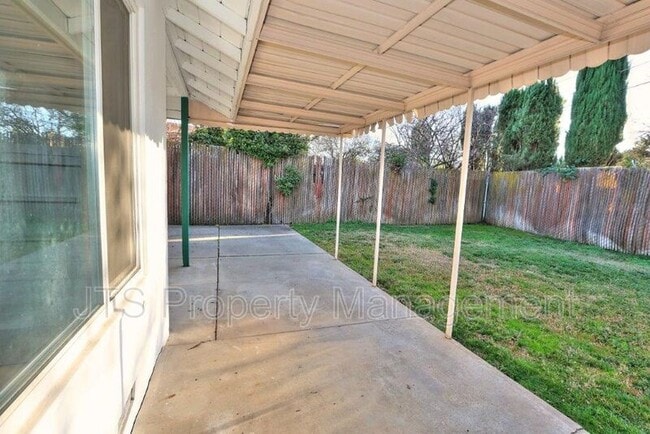 Building Photo - 1817 Vesta Way