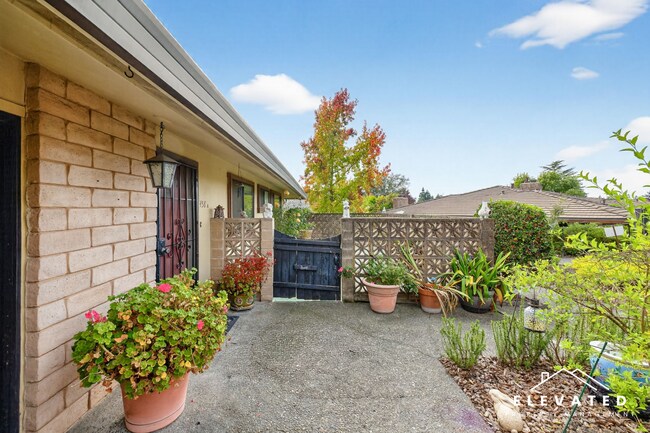 Building Photo - 458 Las Casitas Ct