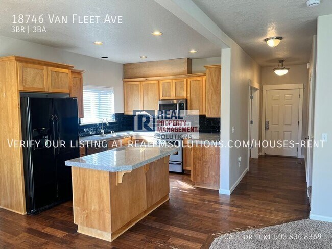 Building Photo - 18746 Van Fleet Ave