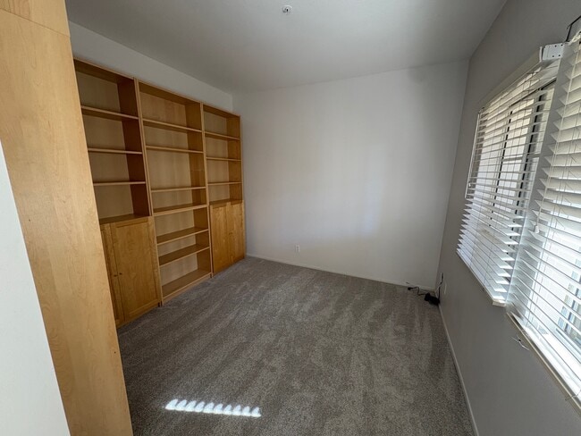 Building Photo - 16912 Sims Lane