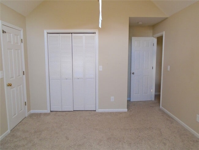 Building Photo - 1109 Peachtree Ct